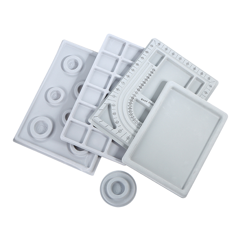 Gray Flocked Bead Board Bracel - Jewelry Making Table reseña y precio