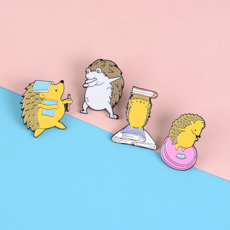 Cute Hedgehog Enamel Brooch Fl - Jewelry Making Journal reseña y precio